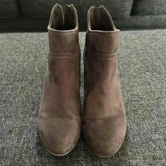 Size 8.5 Brown Suede Report back zipper ankle booties - Picture 2 of 8